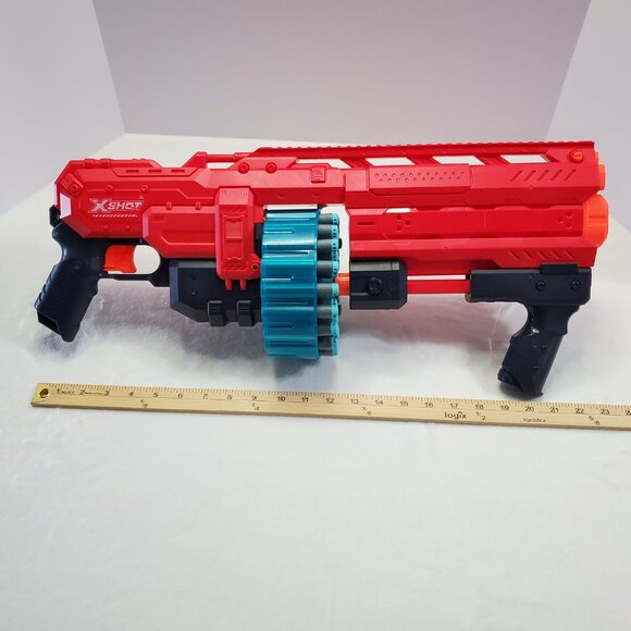XShot Cool Striker Red Fortress Blaster Gun w/39 Darts - Picture 4 of 7